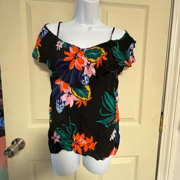 Women’s Off the shoulder shirt . Tropical flowers size small - Picture 2 of 3